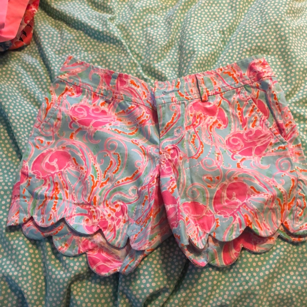 Lilly Pulitzer shorts size 00– perfect condition